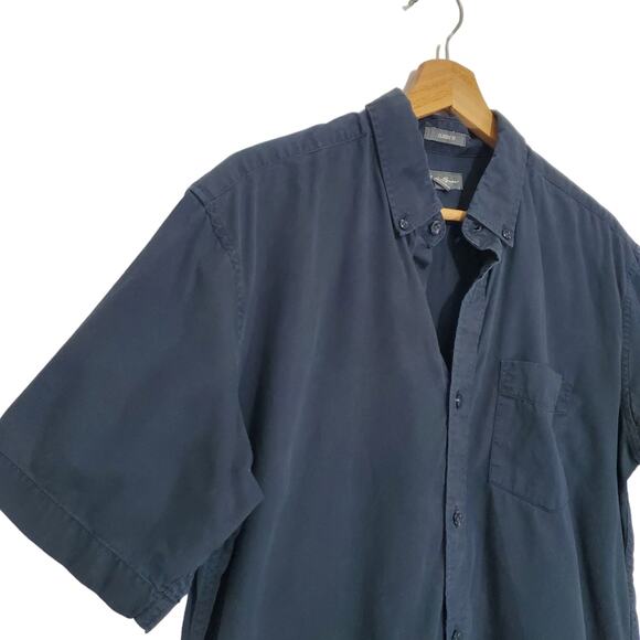 Eddie Bauer | Classic Fit Navy Blue Button Up Short Sleeve Shirt - Picture 2 of 8